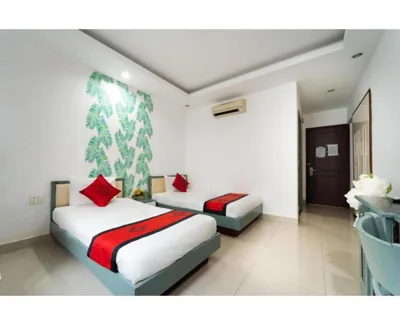 Superior Twin Room — Belvilla Comfort Stays Near SECC formerly Cozy Hotel